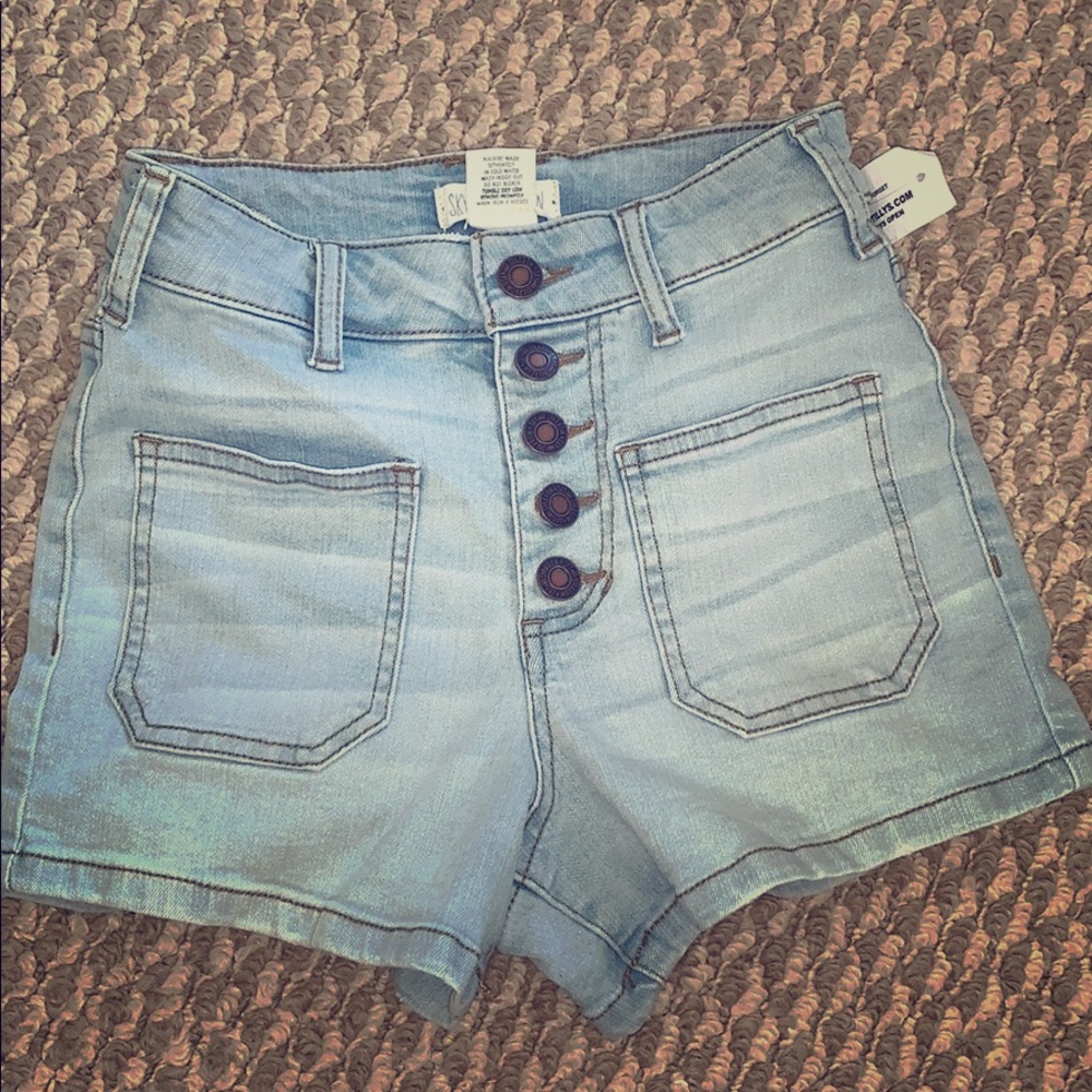 high waisted light wash jean shorts